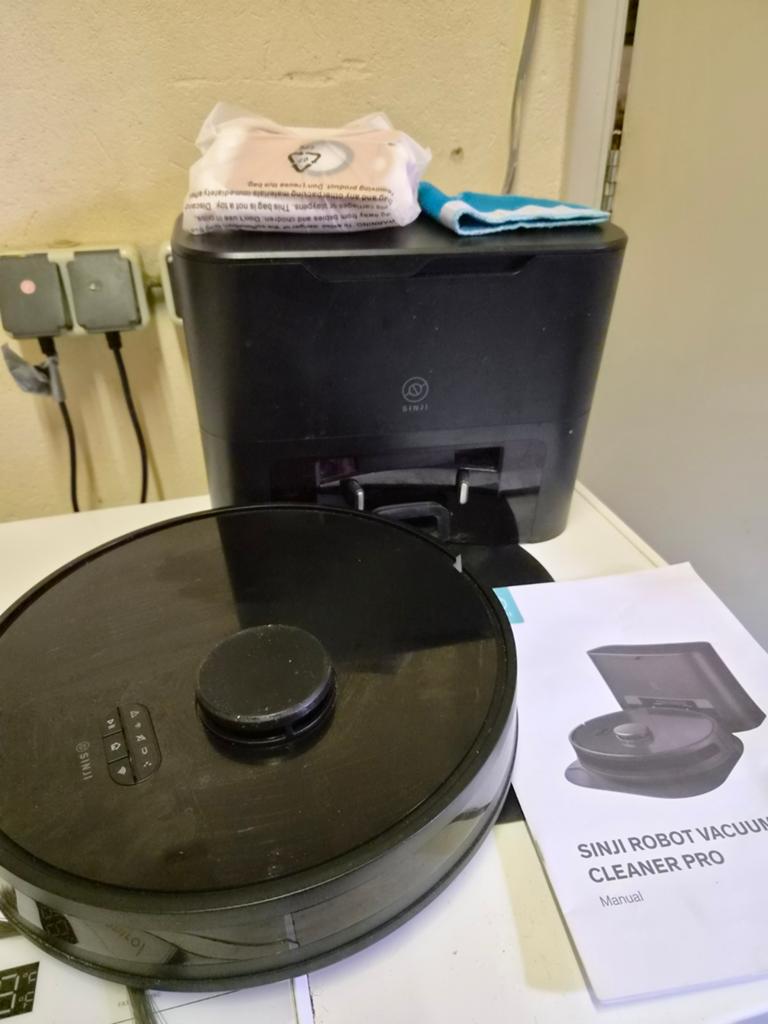 Sinji Robot Vacuum Cleaner Pro met dweilfunctie + app bedien, Ophalen of Verzenden, Robotstofzuiger