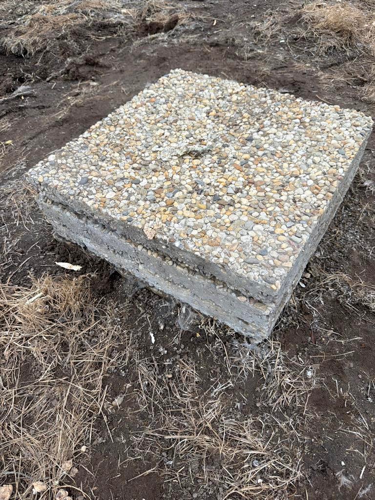 Gratis grindtegels 50x50 en 60x40 voor fundering, Tuin en Terras, Ophalen, Gebruikt, 10 m² of meer, Grind