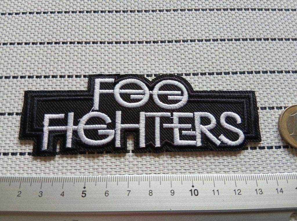 Foo Fighters shaped logo patch f26, Verzamelen, Ophalen of Verzenden, Nieuw, Kleding