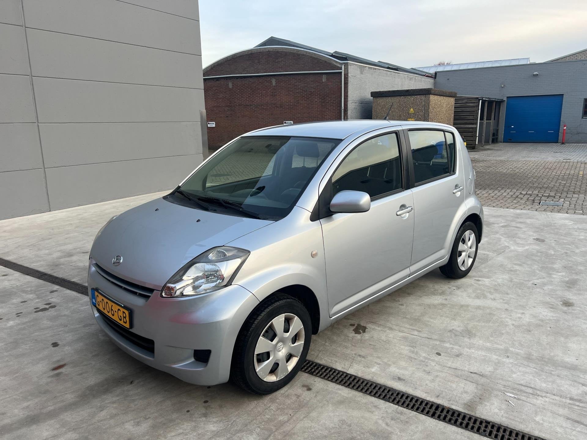 Daihatsu Sirion 2 1.0-12V Slim airco apk aflevering, Auto's, Voorwielaandrijving, Euro 5, Gebruikt, Elektrische ramen