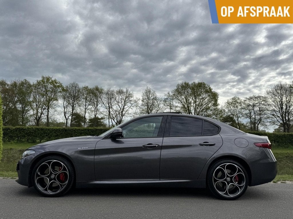 Alfa Romeo Giulia 2.0T RWD My21, Panodak, 19inch super vol!, Auto's, Automaat, Achterwielaandrijving, 1404 kg, 1600 kg