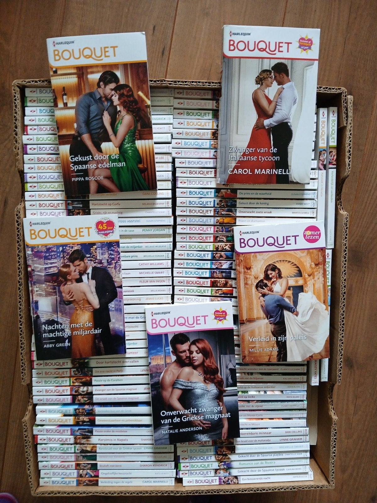 250x Harlequin bouquet reeks boekjes, Boeken, Romans, Ophalen of Verzenden, Zo goed als nieuw, Diverse auteurs, Nederland