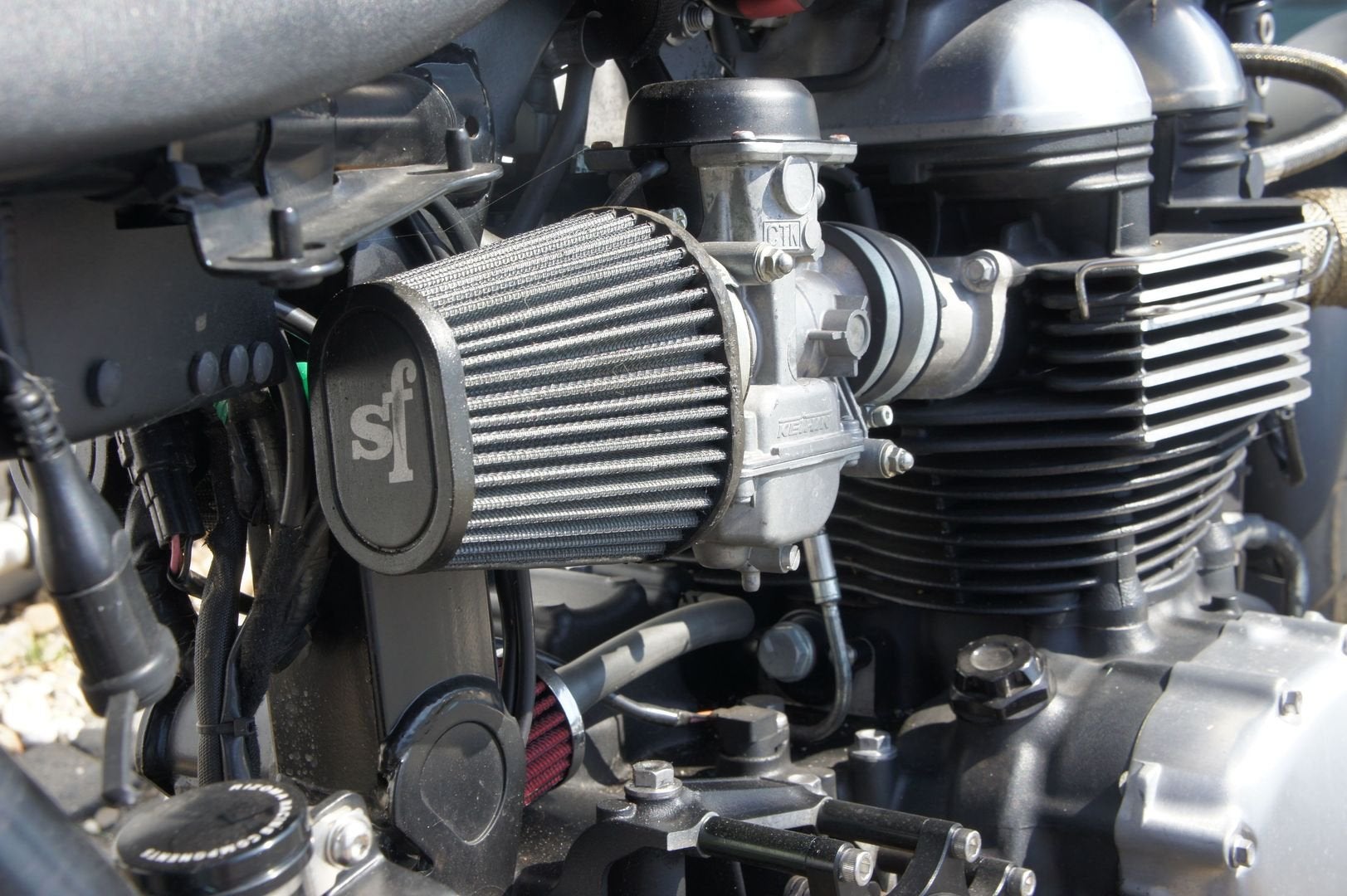TRIUMPH THRUXTON 900 CUSTOM CAFE RACER, 2 cilinders, Motorrijbewijs A, Bedrijf, Onbekend