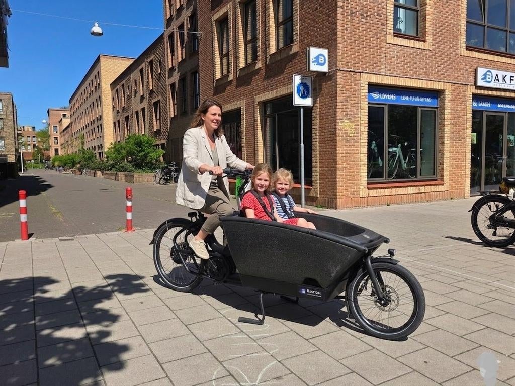 Urban Arrow Cargo Line Bakfiets uit 2023, 4 kinderen of meer, Info@urbanarrow.com, Ophalen of Verzenden, Zo goed als nieuw