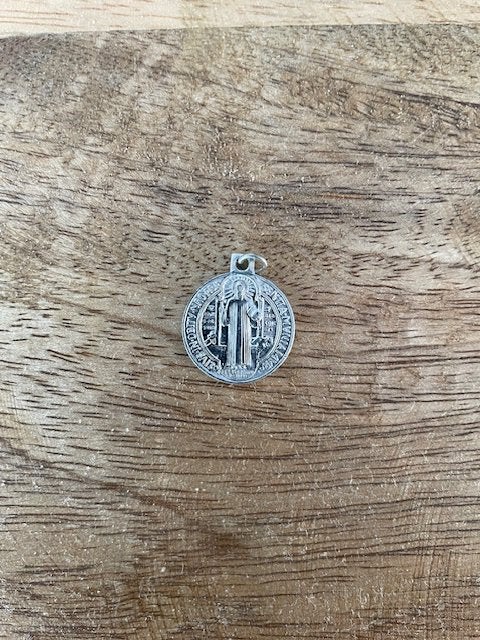 MEDAILLE MET CHRISTUS, Verzamelen, Religie, Ophalen of Verzenden, Zo goed als nieuw, Sieraad, Christendom | Katholiek