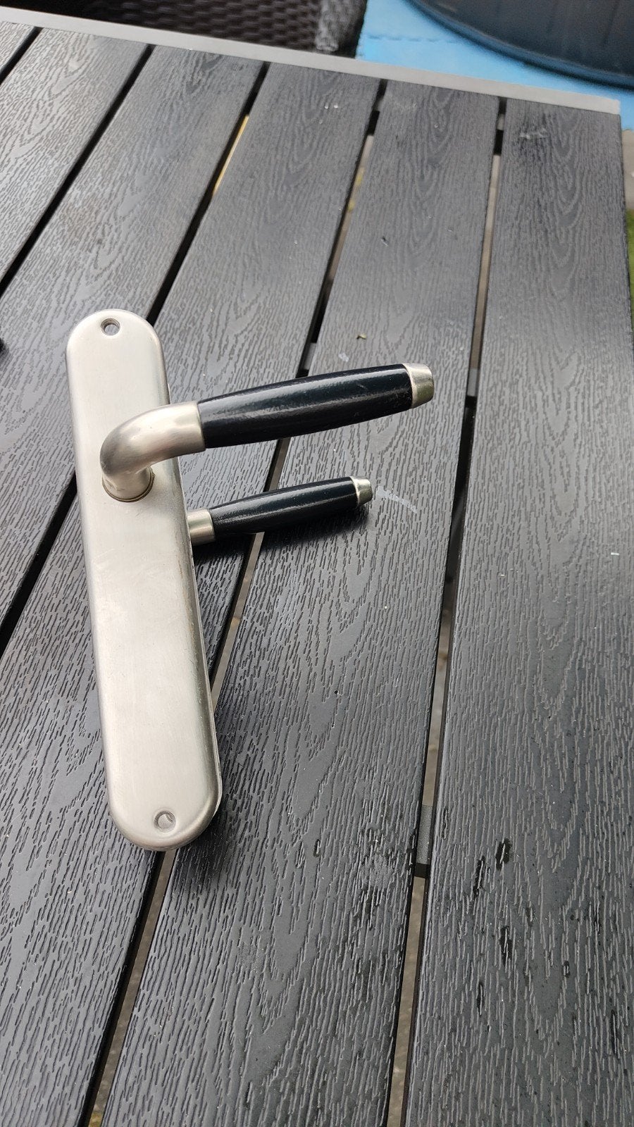 Deurklinken RVS met zwarte handvatten - Zo goed als nieuw, Doe-het-zelf en Verbouw, Hang- en Sluitwerk, Ophalen, Zo goed als nieuw