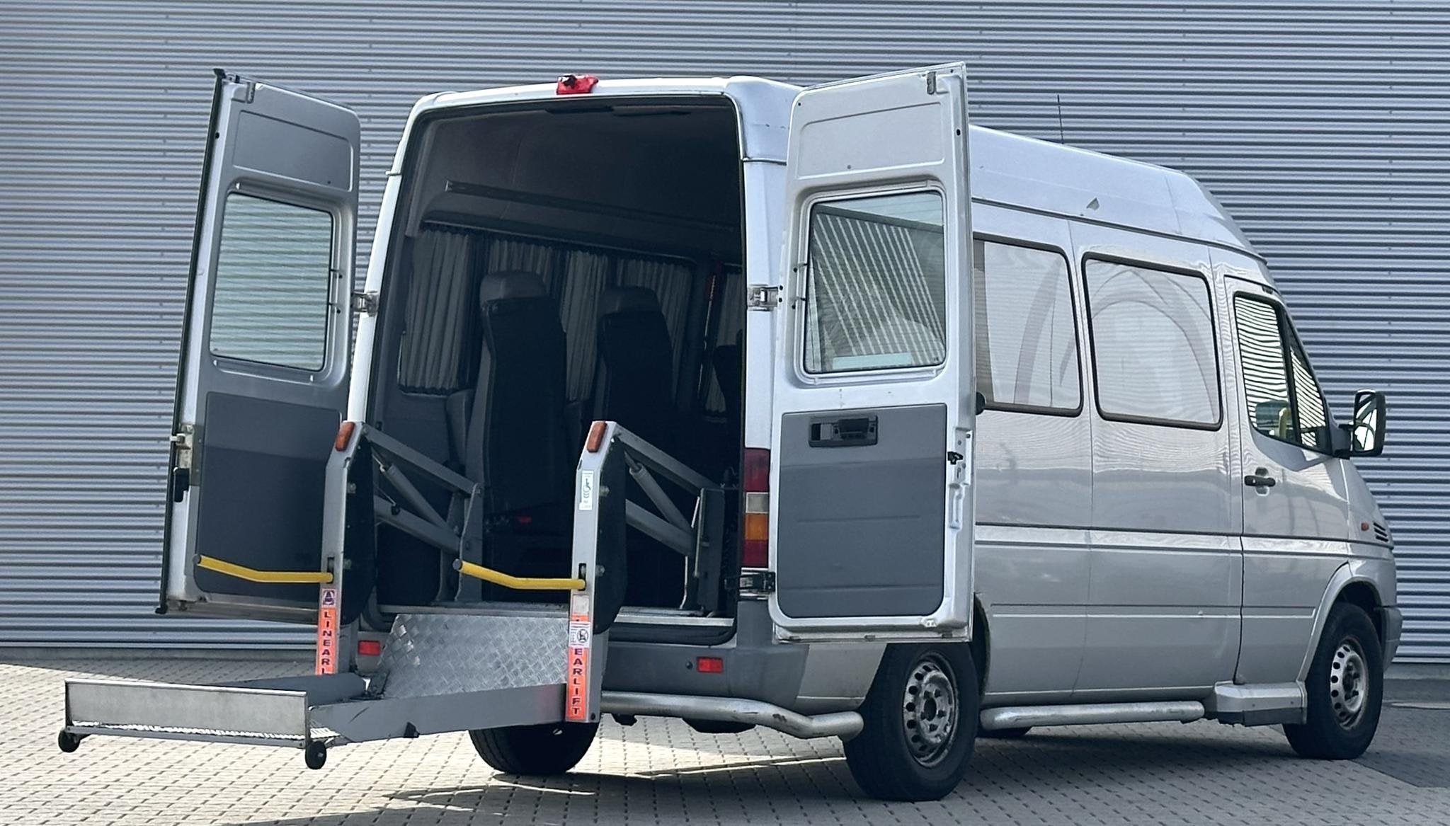 Mercedes-Benz Sprinter 308 CDI 355 Rolstoel bus ENGINE NEW R, Auto's, Automaat, Gebruikt, Overige modellen, 2000 kg