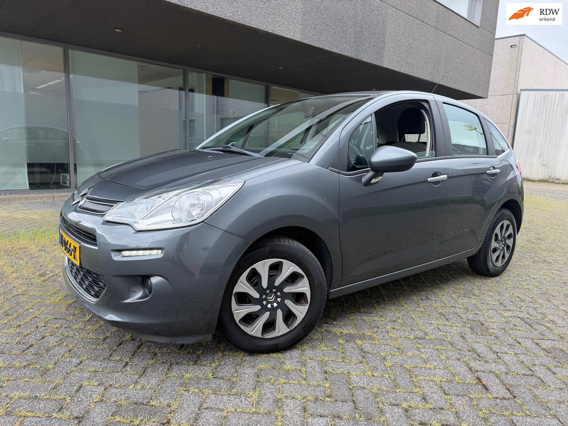 Citroen C3 1.2 PureTech Tendance AIRCO AUTOMAAT BJ 3-2015 AP, Dealer onderhouden, Euro 6, 1199 cc, 82 pk