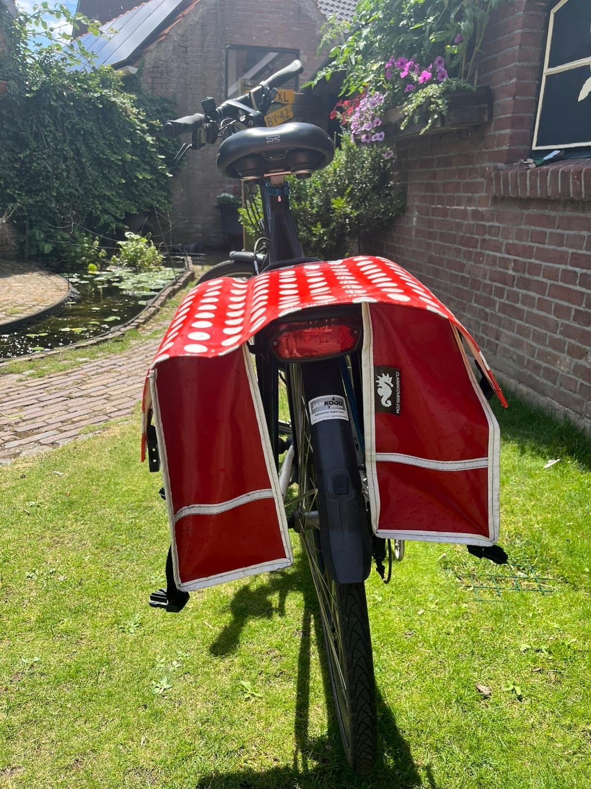 Kinder fietstassen rood met witte stippen, Ophalen, Gebruikt