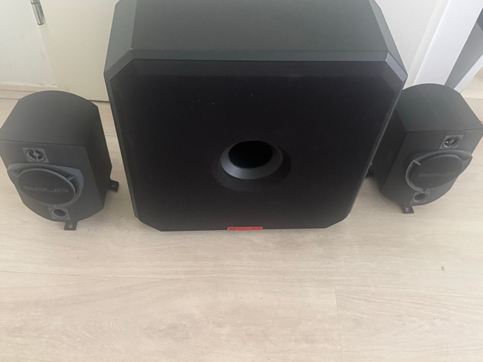 Solid luidsprekerset met subwoofer, Gebruikt, Speakerset, Geschikt voor surround/home cinema, Ophalen