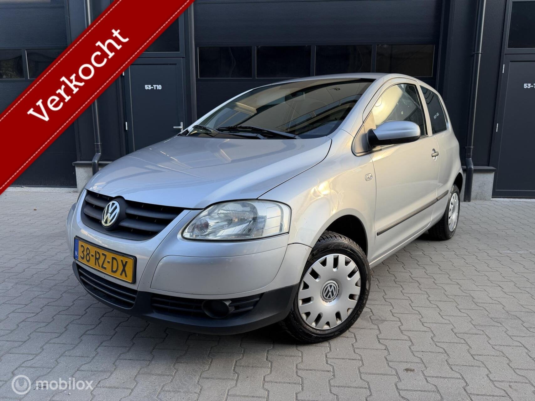 Volkswagen Fox 1.4 Trendline Airco Nieuwe APK NAP 2e Eig, Auto's, Voorwielaandrijving, 4 cilinders, 4 stoelen, Origineel Nederlands