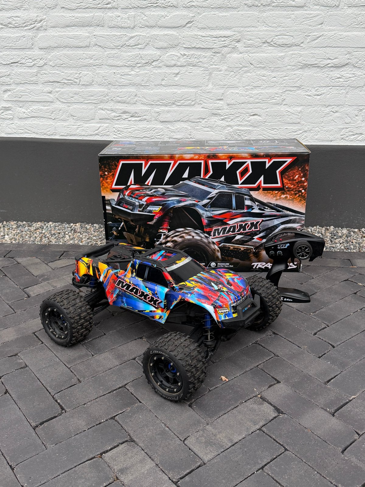 Traxxas Maxx V2 - weinig gebruikt, incl 4S 5000mAh LiPo accu, Hobby en Vrije tijd, Modelbouw | Radiografisch | Auto's, Auto offroad