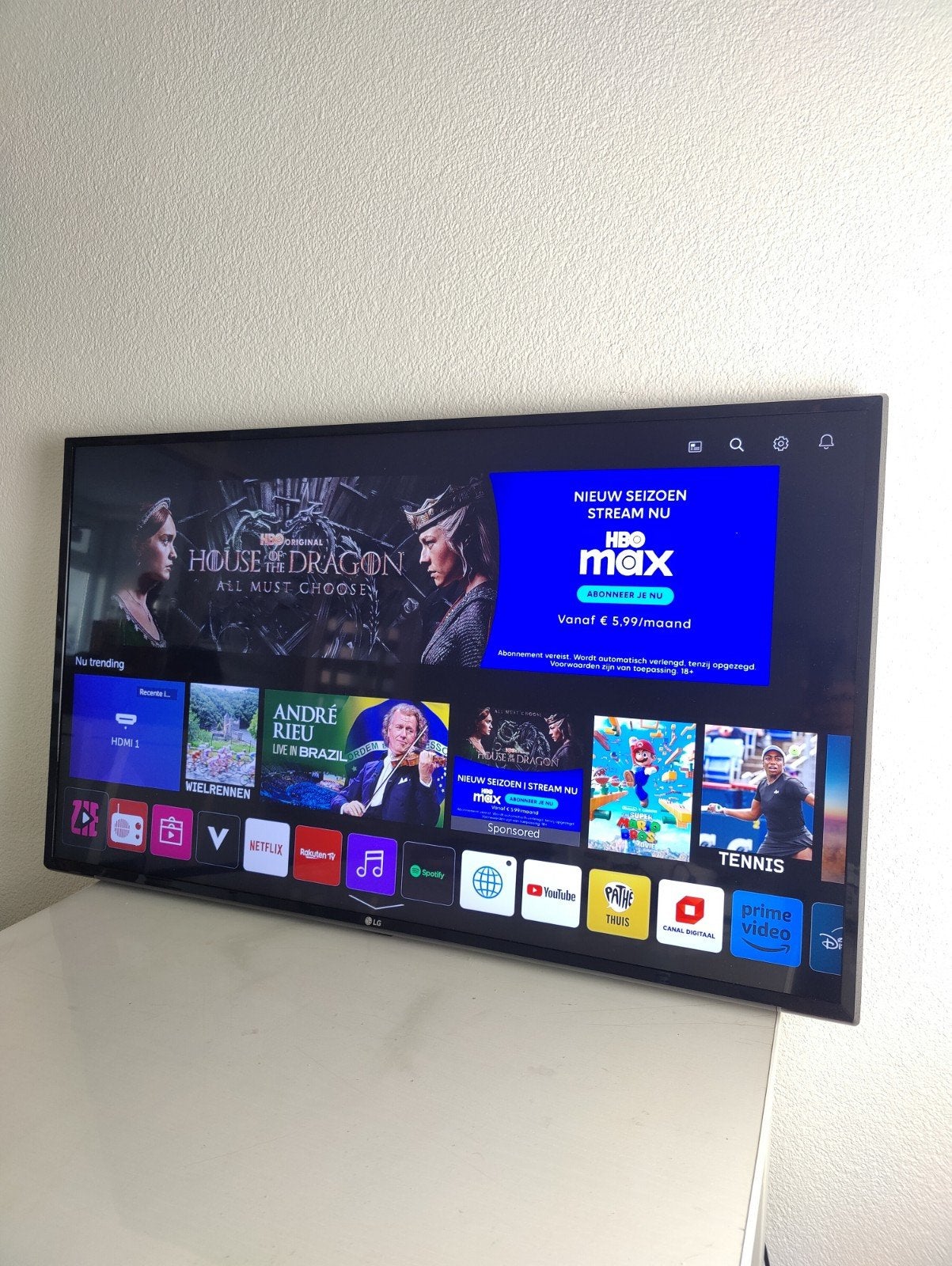 LG | 43" | 4K | Airplay 2 | SMART TV | 2024 | Muurbeugel, Ophalen, 50 Hz, Zo goed als nieuw, 100 cm of meer