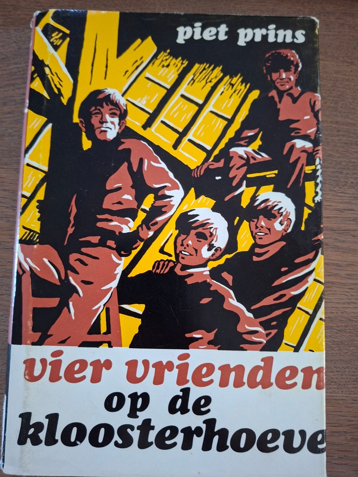 Piet Prins - Vier vrienden op de kloosterhoeve, Boeken, Ophalen of Verzenden