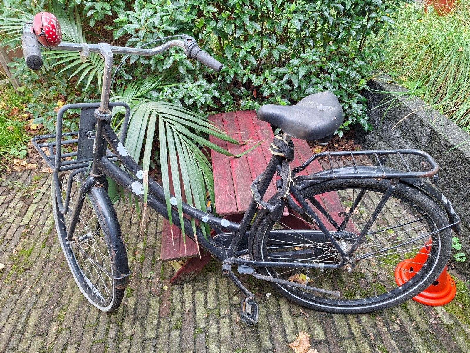 Zwarte transportfiets met lekke voorband, Ophalen, Gebruikt, Overige merken