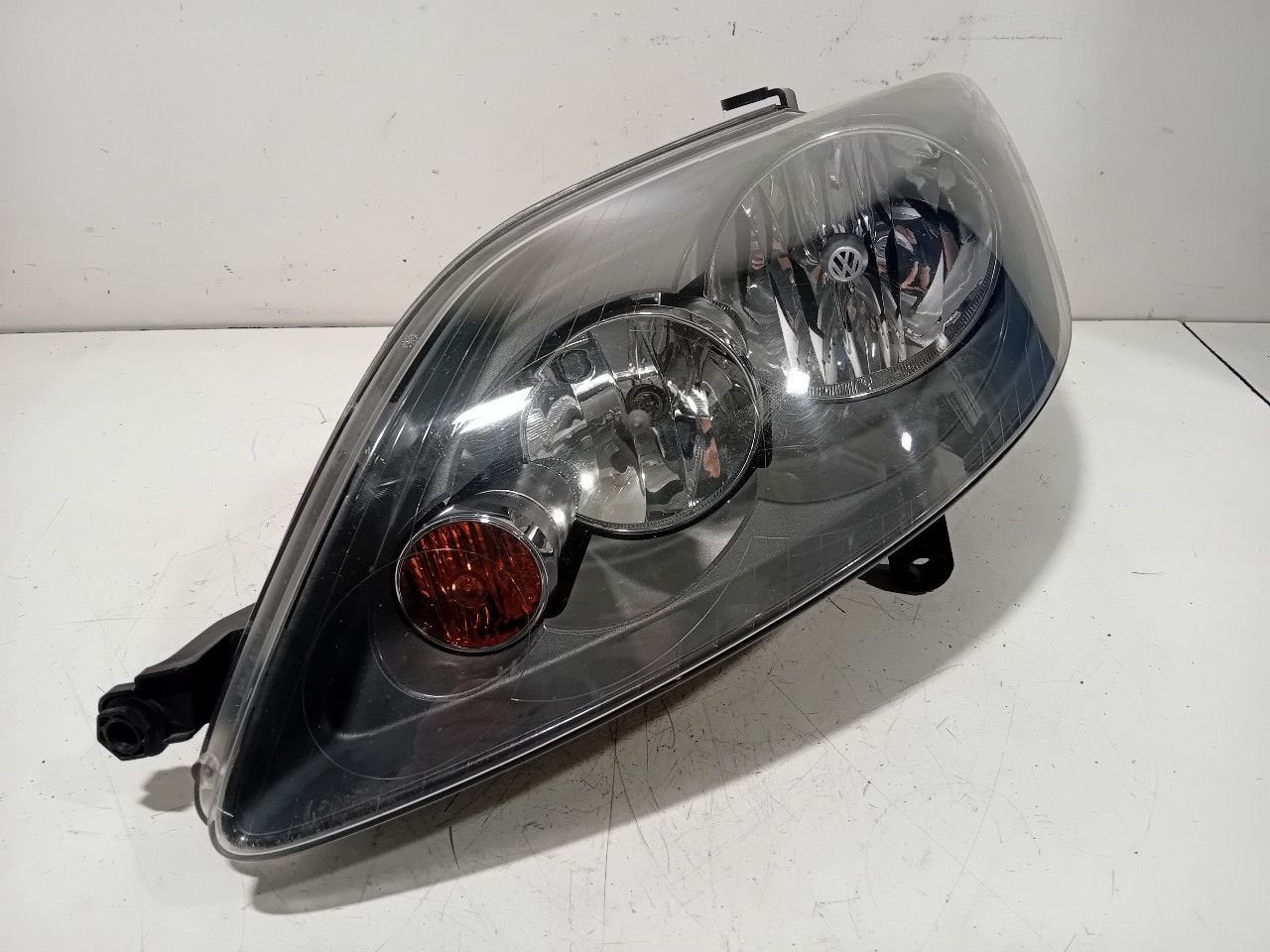Koplamp links Volkswagen Golf, Onderdelen@venauto.nl, Van der Ven Autorecycling B.V., Gebruikt, Ettenseweg 76, 4706 PB Roosendaal, The Netherlands