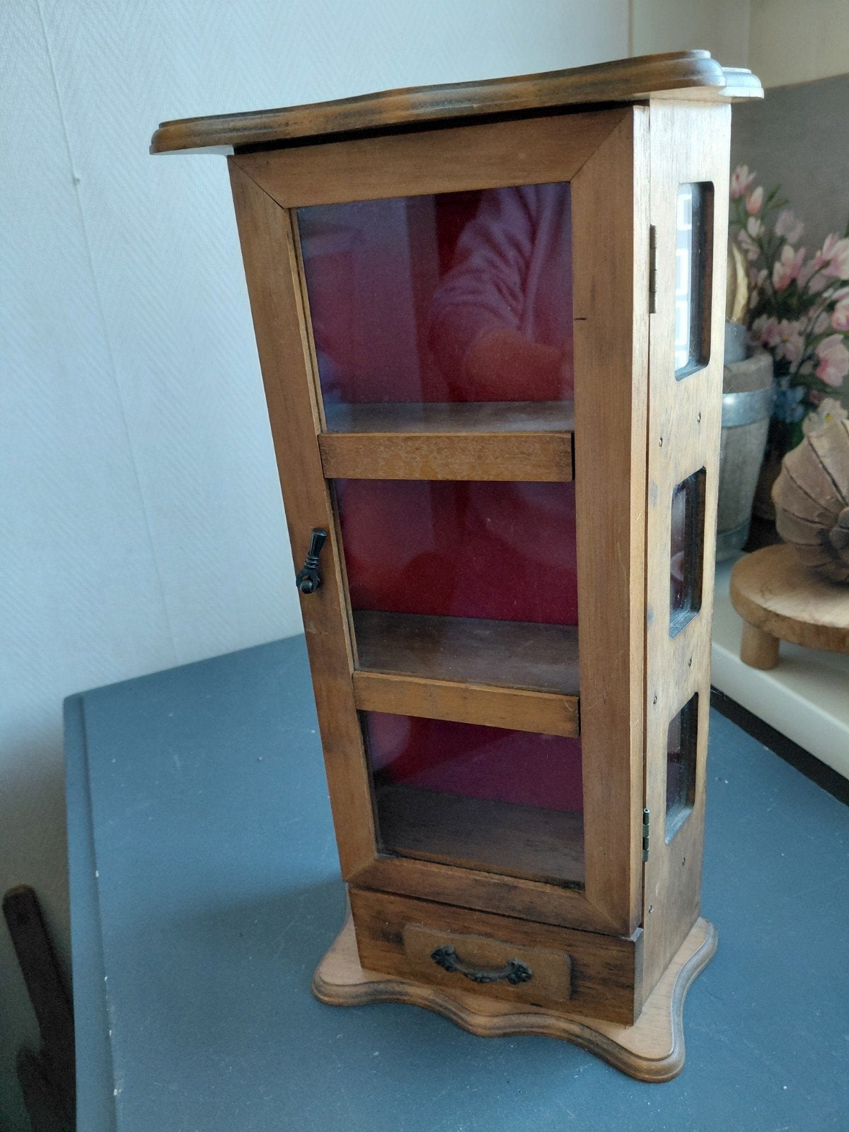 Vintage houten vitrinekastje sieradenkastje, Ophalen
