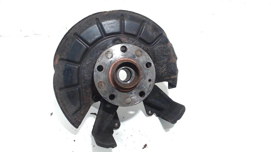 Wielnaaf links voor Volkswagen Jetta, Onderdelen@venauto.nl, Van der Ven Autorecycling B.V., Gebruikt, Ettenseweg 76, 4706 PB Roosendaal, The Netherlands