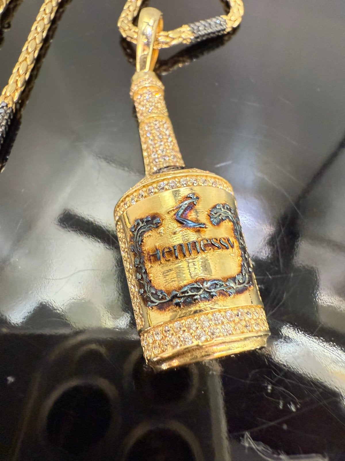 Prachtige 14k gouden unieke ketting met hennesy fles hanger, Ophalen of Verzenden, Nieuw, Goud, Goud