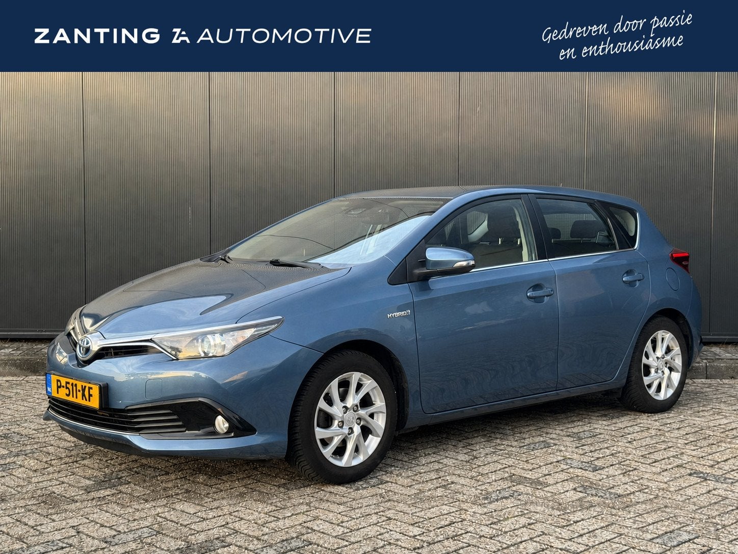 Toyota Auris 1.8 Hybrid Dynamic | Trekhaak | Camera | 4-Seas, Gebruikt, 4 cilinders, Blauw, Bedrijf