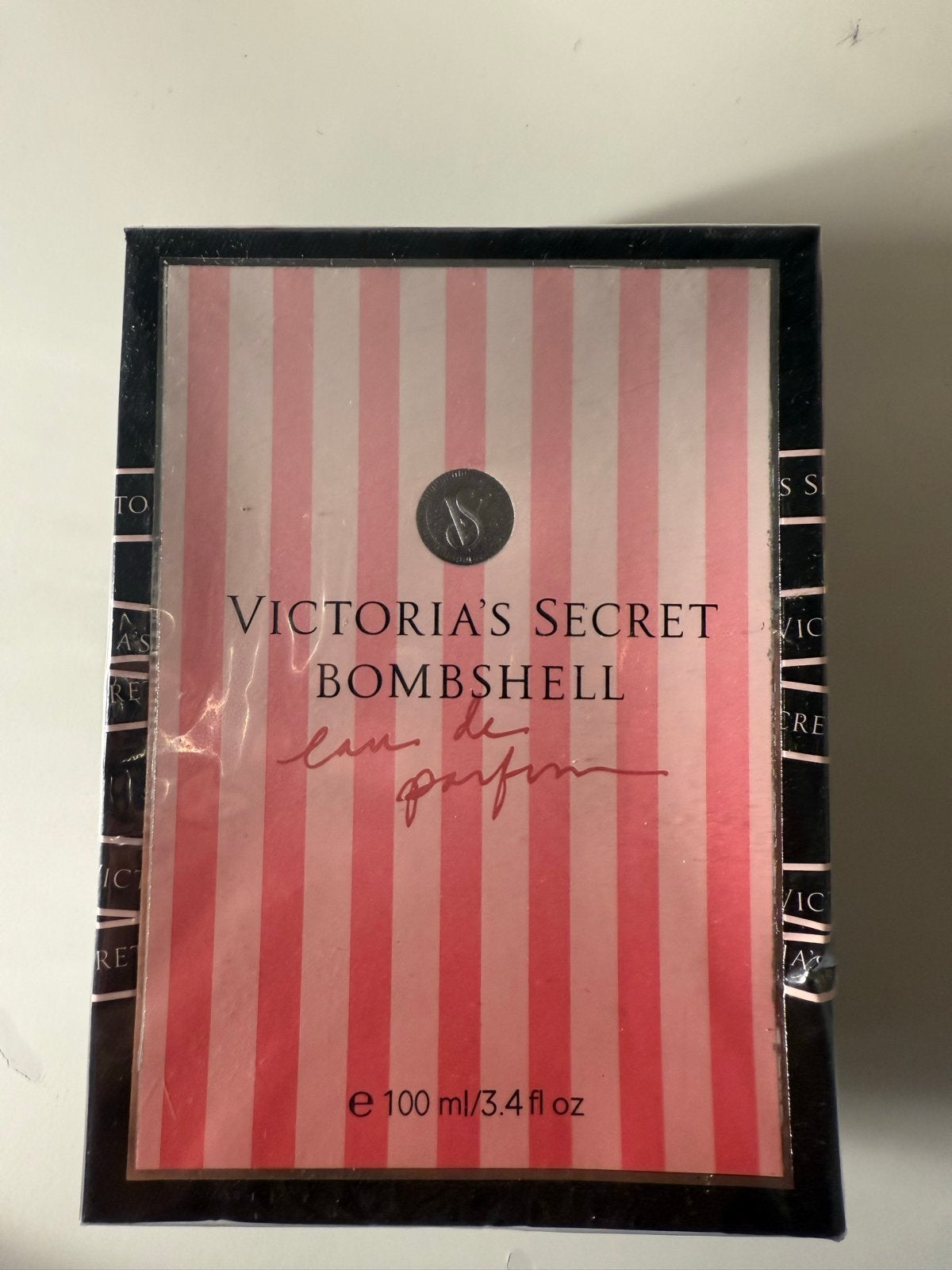Victoria's Secret Bombshell Eau de Parfum 100ml, Sieraden, Tassen en Uiterlijk, Uiterlijk | Parfum, Ophalen of Verzenden, Nieuw