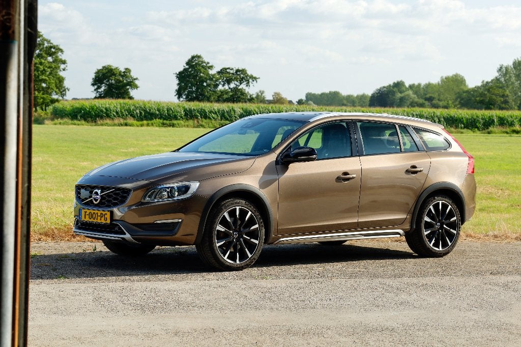Volvo V60 Cross Country - 2.0 D4 INSCRIPTION | FULL OPTION, Auto's, Volvo, 1800 kg, Parkeerassistent, Leder, Diesel