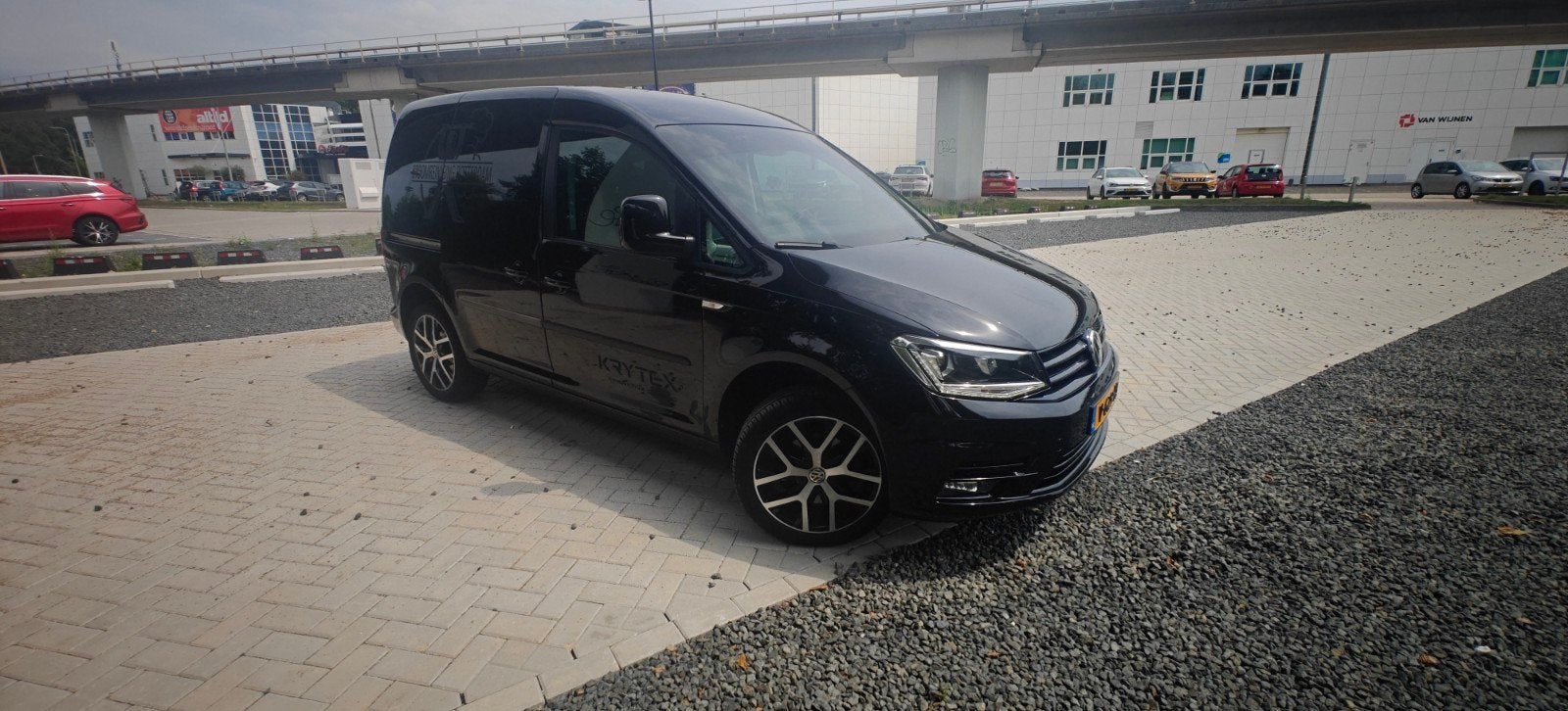 Volkswagen Caddy 2.0 TDI Bluemotion L1h1 190pk 2019, Auto's, Dealer onderhouden, Zwart, 4 cilinders, 700 kg