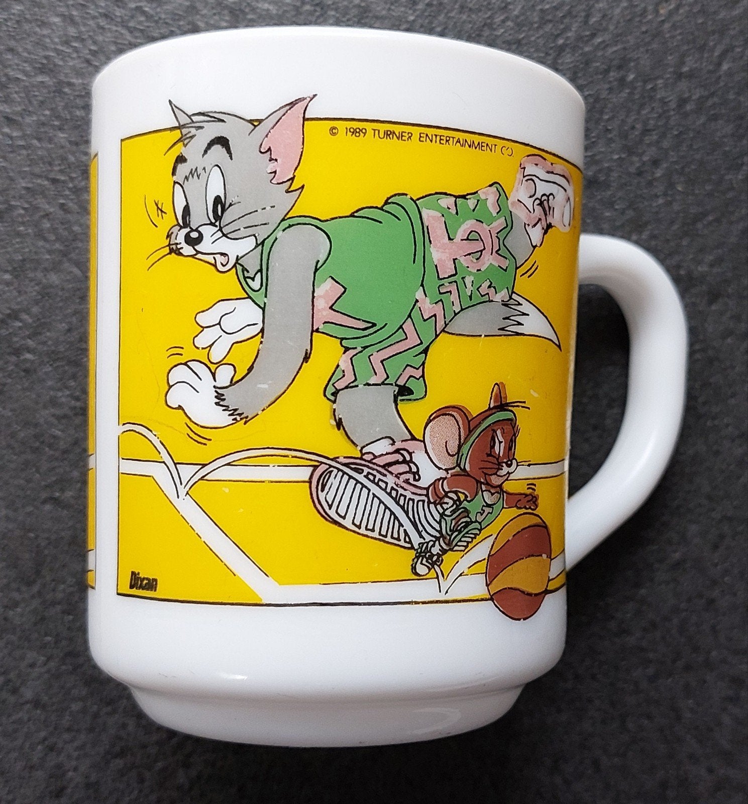 Arcopal beker Tom en Jerry Basketbal (1989) Dixan, Ophalen of Verzenden, Gebruiksvoorwerp