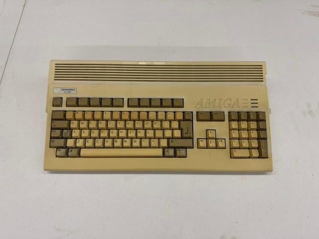 Commodore Amiga A1200, Computers en Software, Vintage Computers, Verzenden