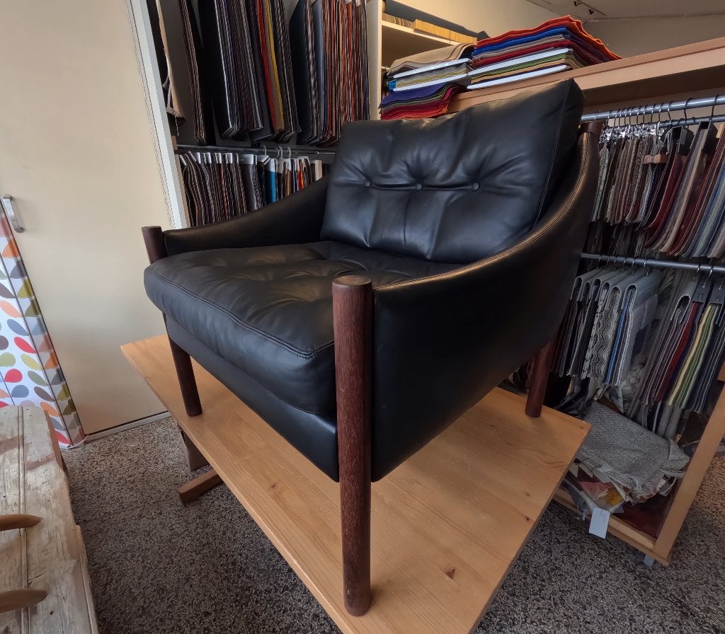 Fauteuil scandinavisch zwart leer en rosewood: Arne Norell, 75 tot 100 cm, Ophalen of Verzenden, Zo goed als nieuw, Leer