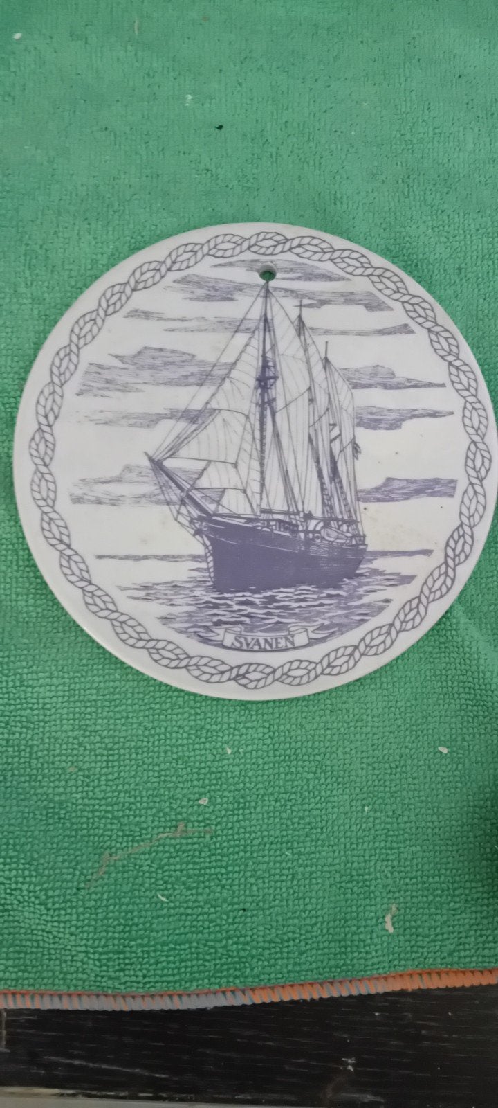 STAVANGER FLINT. Vintage ronde tegel van zeilschip Svanen, Ophalen of Verzenden