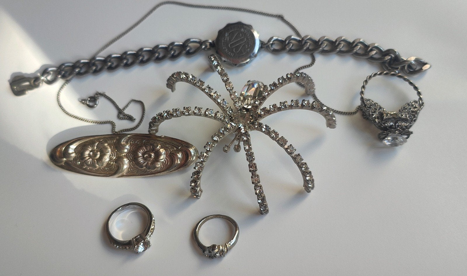 38. Diverse Sieraden Collectie, Sieraden, Tassen en Uiterlijk, Ophalen of Verzenden, Zilver, Broche, Met edelsteen