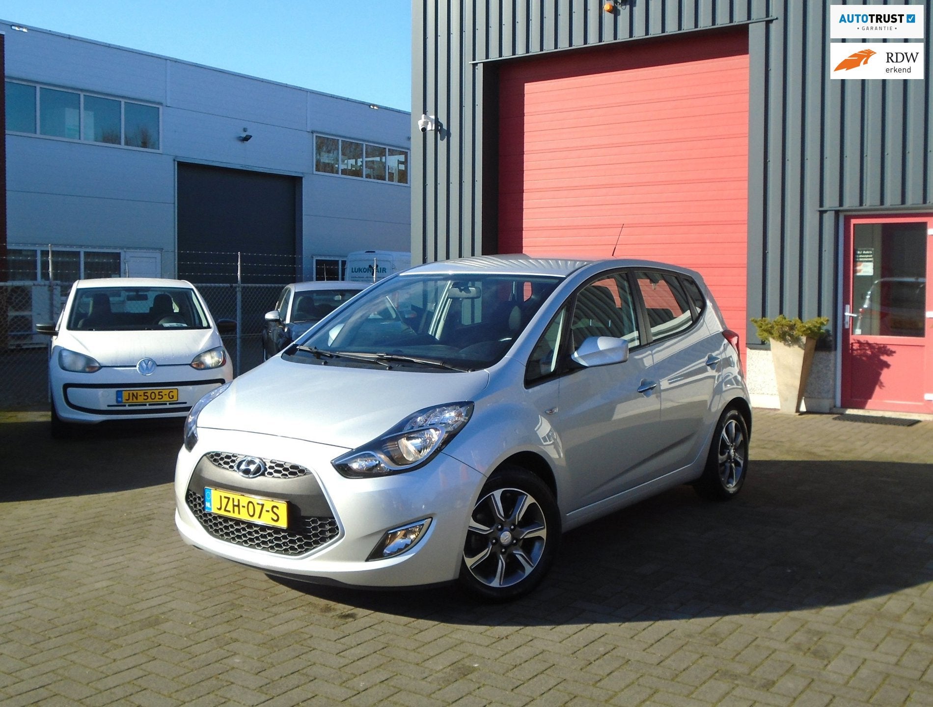 Hyundai IX20 1.6i Go! Automaat,Navi,Cruise, Auto's, Dealer onderhouden, Gebruikt, 4 cilinders, Parkeersensor