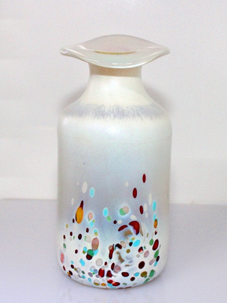 Schitterende Iriserende Parelmoer Spatter Glazen Vaas, Huis en Inrichting, 21 cm, Wit, Ophalen of Verzenden, Glas