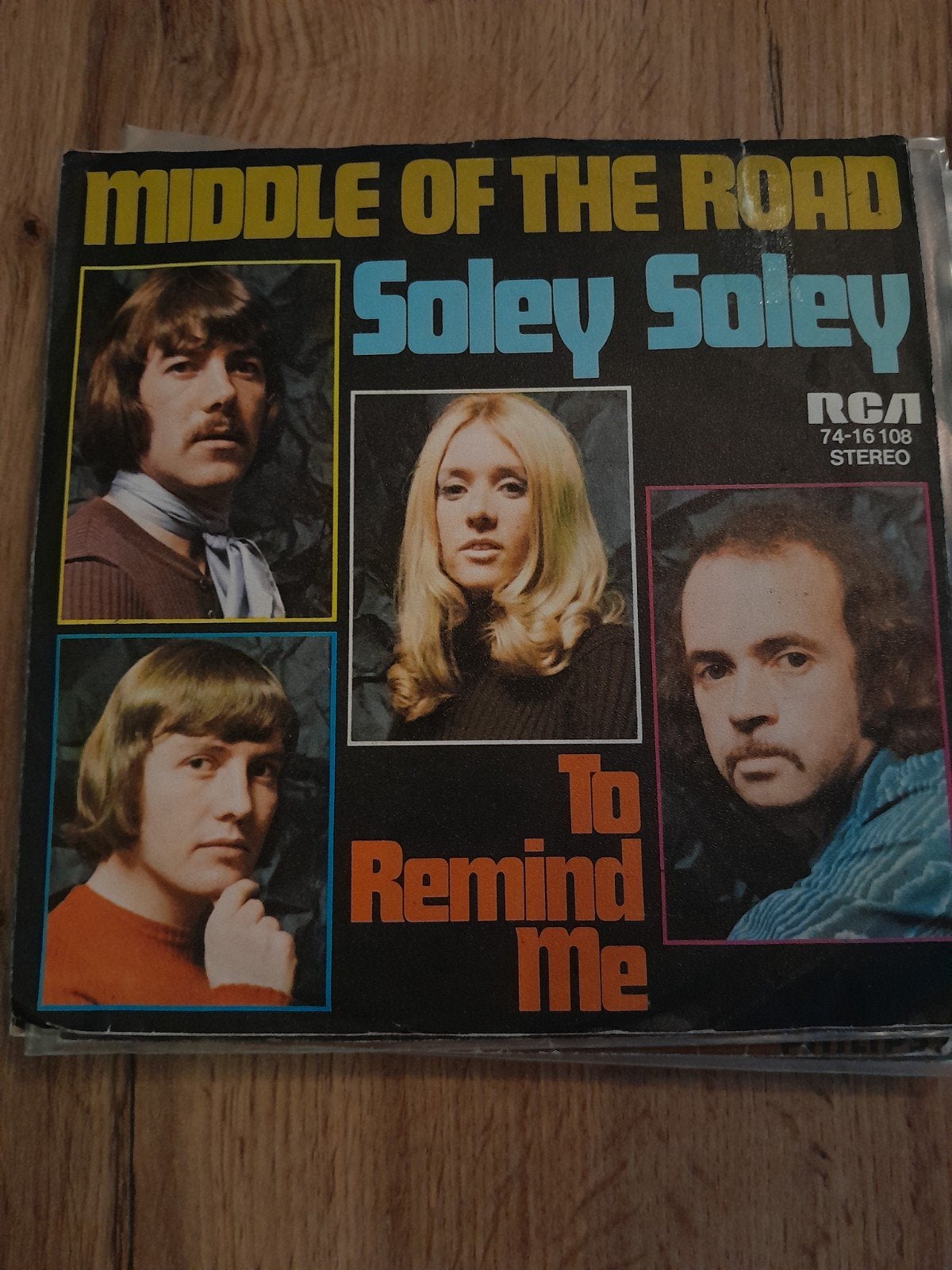 Middle of the road 7inch soley soley, Ophalen of Verzenden, Zo goed als nieuw, Pop