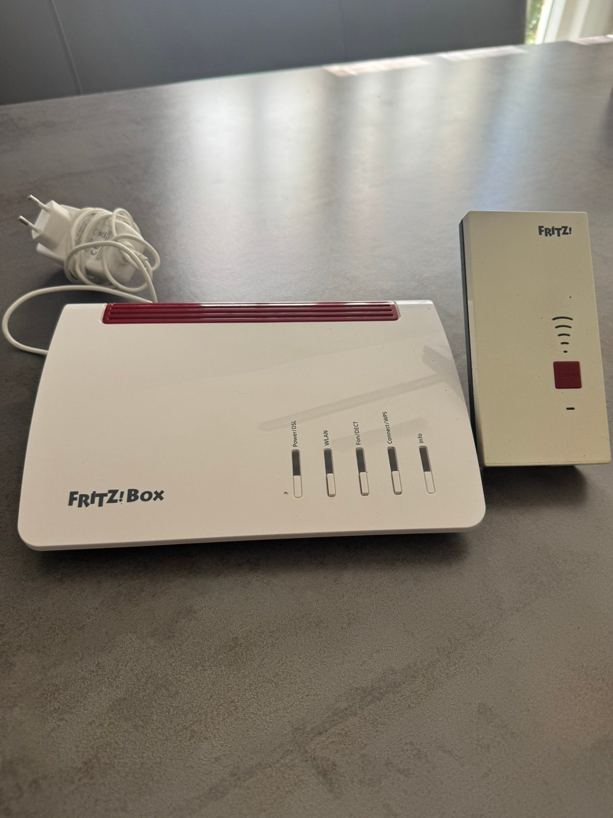 Fritz box modem en versterker, Computers en Software, Ophalen of Verzenden, Zo goed als nieuw