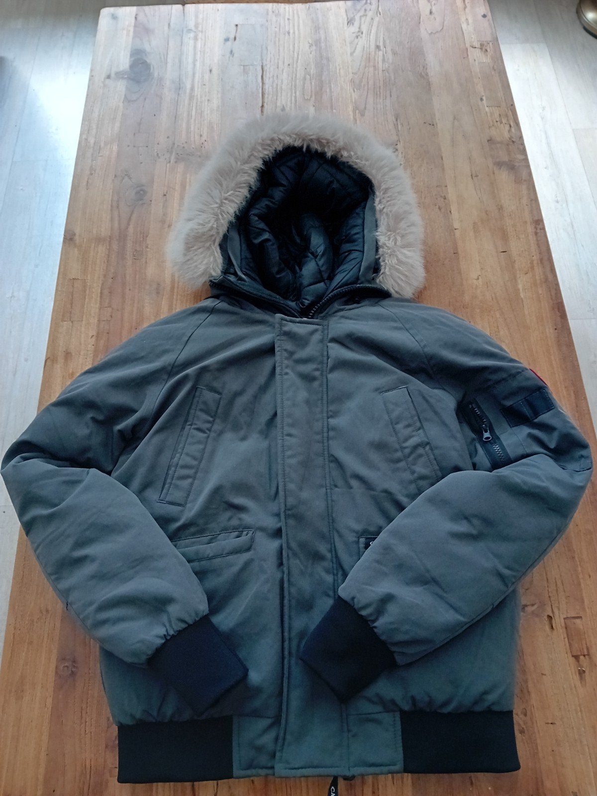 Canada Goose jas maat M - Nooit gedragen, heerlijk warm, Ophalen