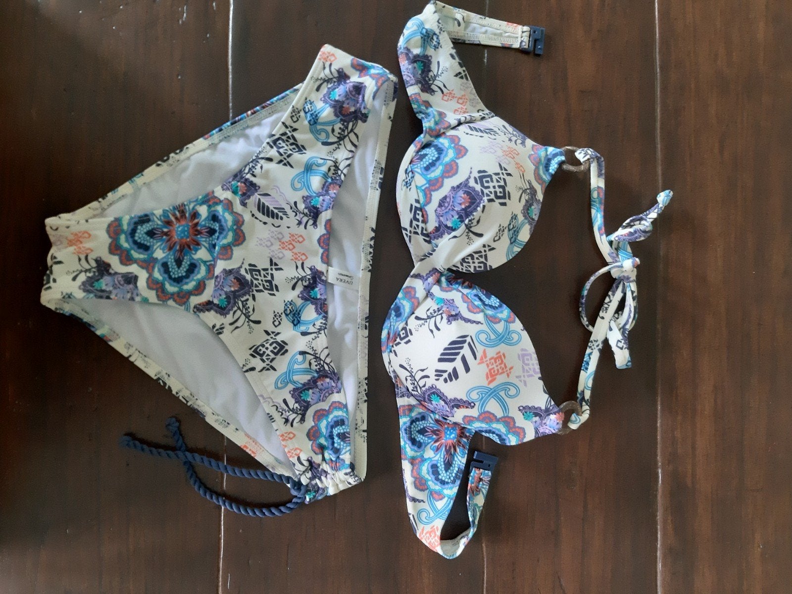 Bikini maat 38 Livera, Beige, Nieuw, Ophalen of Verzenden, Bikini