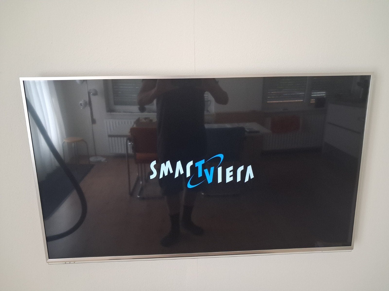 Panasonic 47 inch Smart TV met Sony Home Cinema Systeem, Audio, Tv en Foto, Home Cinema-sets, Gebruikt, Soundbar, 70 watt of meer