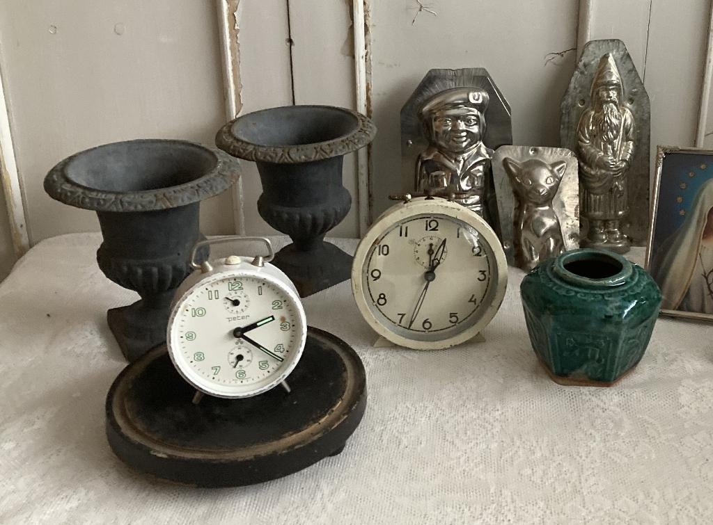 Brocante Louvre vaasjes - Chocolademallen - Fotolijstjes, Antiek en Kunst, Ophalen of Verzenden