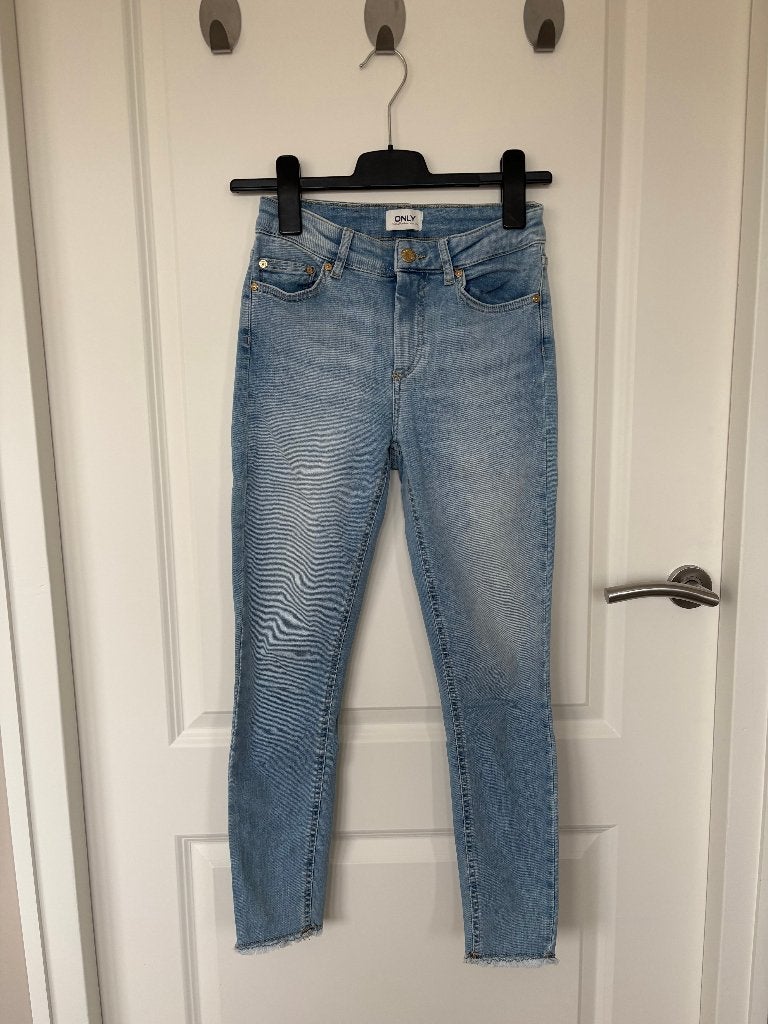 ONLY jeans maat S / lengtemaat 30, Blauw, Ophalen of Verzenden, ONLY, W28 - W29 (confectie 36)