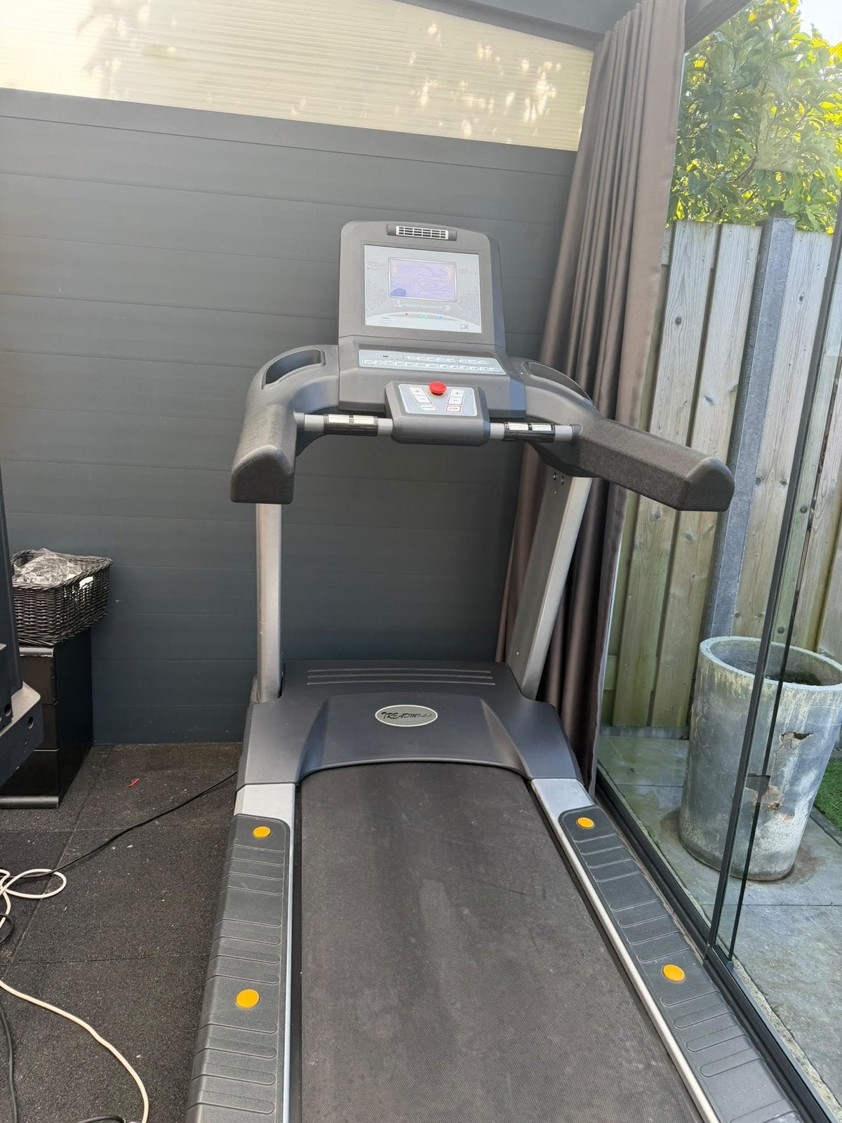 Professionele Loopband met Airco, USB & Speakers, Ophalen, Gebruikt, Metaal, Loopband