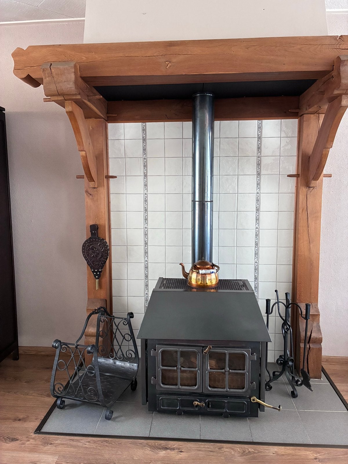 Houthaard met schouw en accessoires, Huis en Inrichting, Ophalen, Gebruikt, Vrijstaande haard, Houthaard