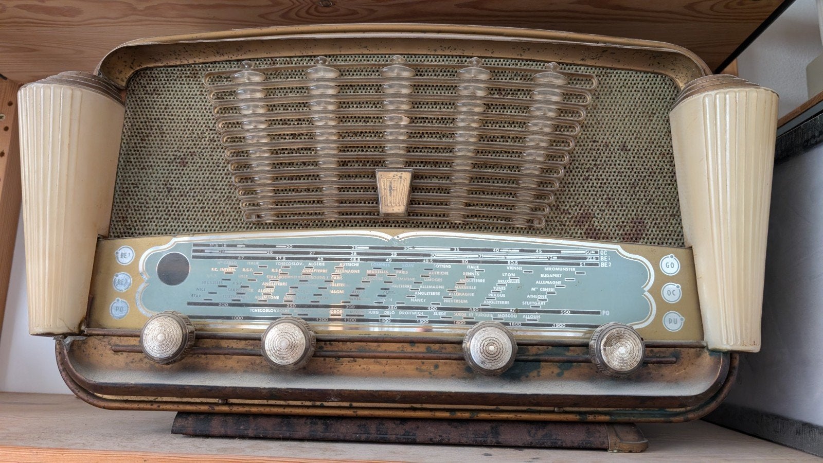 Vintage Reela Radio - Decoratief item, Ophalen, Niet werkend, Radio
