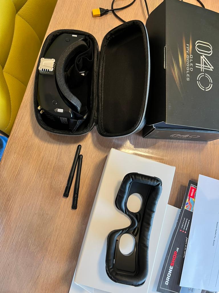 Fpv Goggle Skyzone o4o pro, Audio, Tv en Foto, Drones, Ophalen of Verzenden, Zo goed als nieuw, Overige typen, Overige merken
