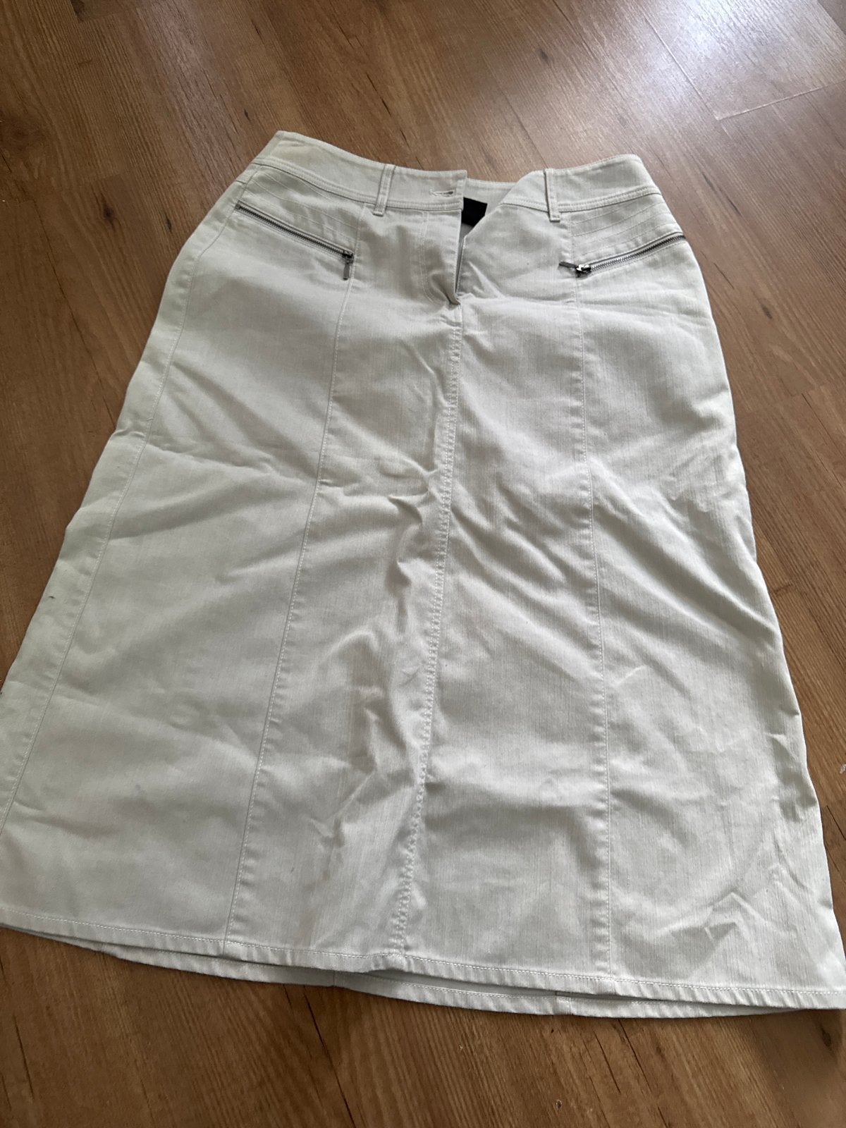 Lichtgrijze/beige midi rok met ritsdetails, Kleding | Dames, Beige, Knielengte, Gedragen, Ophalen