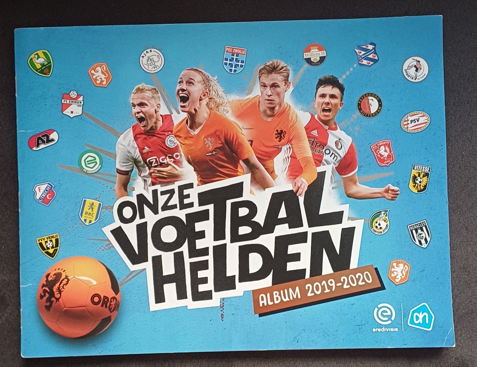 Voetbalplaatjes album 2019-2020 -  incl. voetbal plaatjes, Ophalen of Verzenden, Zo goed als nieuw, Overige binnenlandse clubs