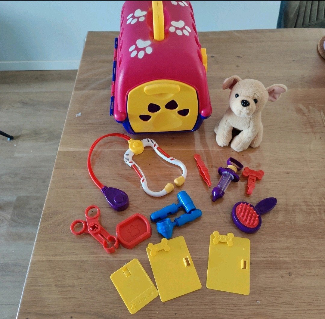 Dierenarts speelset met puppy en reismand, Ophalen of Verzenden, Gebruikt, Overige typen