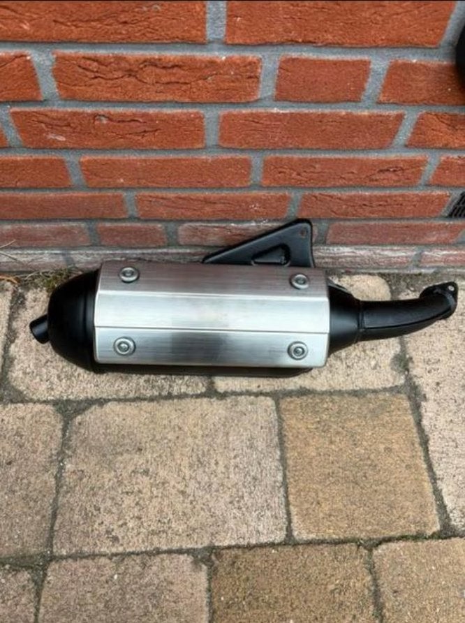 Sm06 uitlaat, Ophalen, Zo goed als nieuw, Uitlaat, Piaggio
