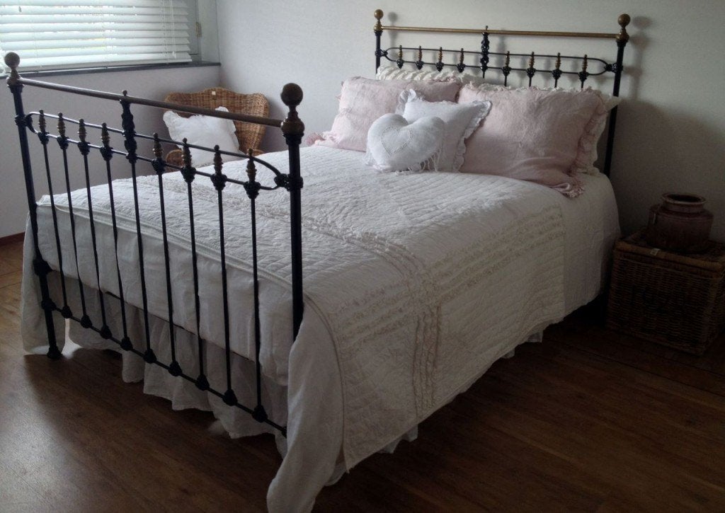 Antiek spijlenbed, brocante, vintage bij de Hebberij, Ophalen